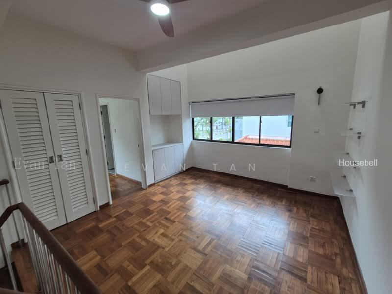 3 Storey 5 Room Terrace @ East Coast, S$ 13,000 /mo, 3,940 sqft, Landed - Corner Terrace