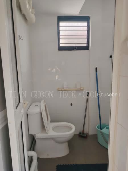 244 Jurong East Street 24, S$ 439,000 (Negotiable), 721 sqft, HDB - 3 NG