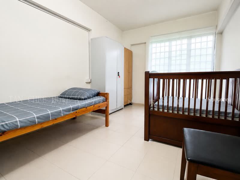 452 Jurong West Street 42(4)