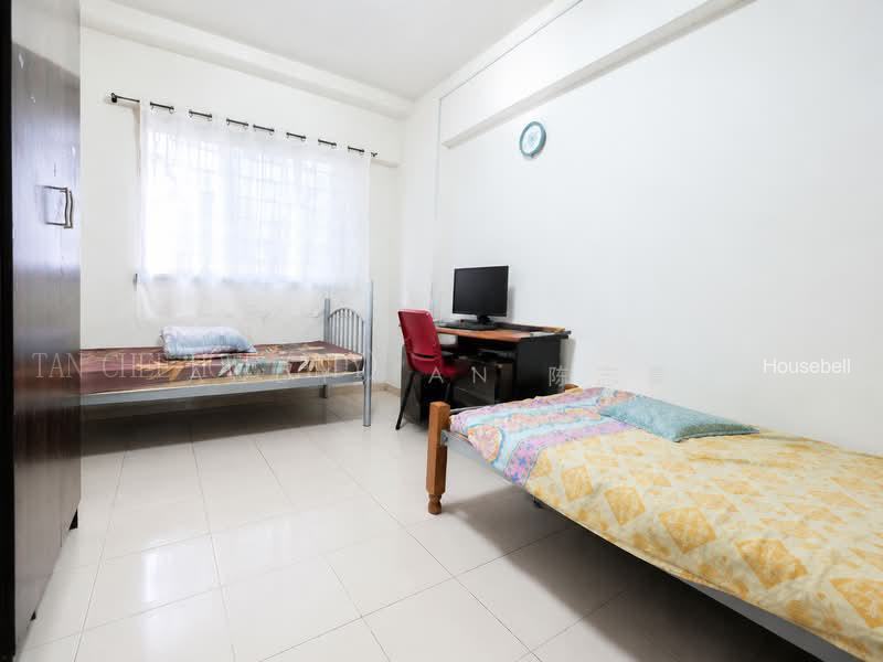452 Jurong West Street 42(5)