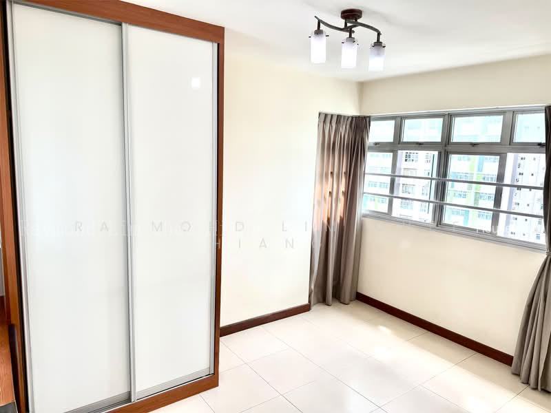 22 Teban Gardens Road, S$ 615,000 (Negotiable), 990 sqft, HDB - 4 A