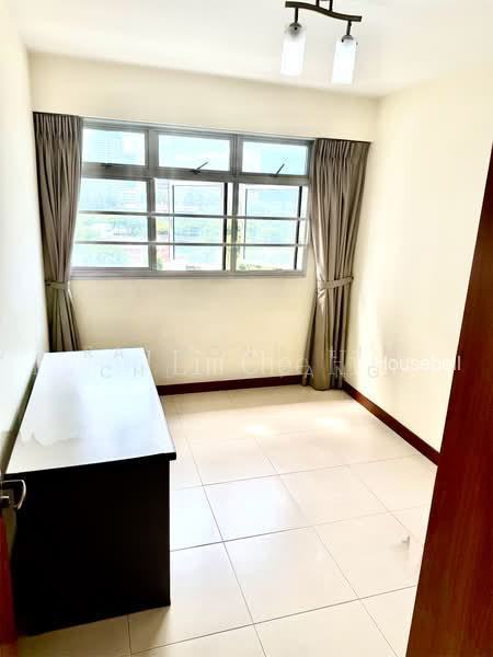 22 Teban Gardens Road, S$ 615,000 (Negotiable), 990 sqft, HDB - 4 A