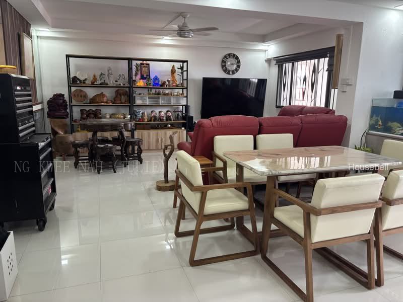 462 Hougang Avenue 10
