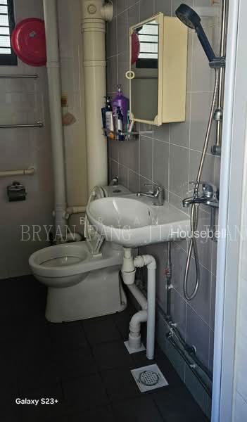 388 Bukit Batok West Avenue 5, S$ 900 (可协商价格) /月, 150 sqft, 组屋 - 4 A