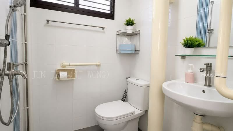 309 Serangoon Avenue 2, S$ 700,000, 979 sqft, HDB - 4 NG