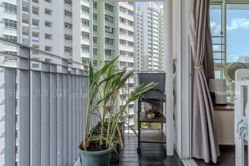 588D Ang Mo Kio Street 52, S$ 1,380,000 (Negotiable), 980 sqft, HDB - 4 Premium