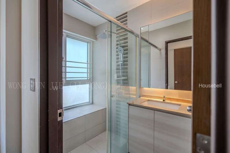 588D Ang Mo Kio Street 52, S$ 1,380,000 (Negotiable), 980 sqft, HDB - 4 Premium