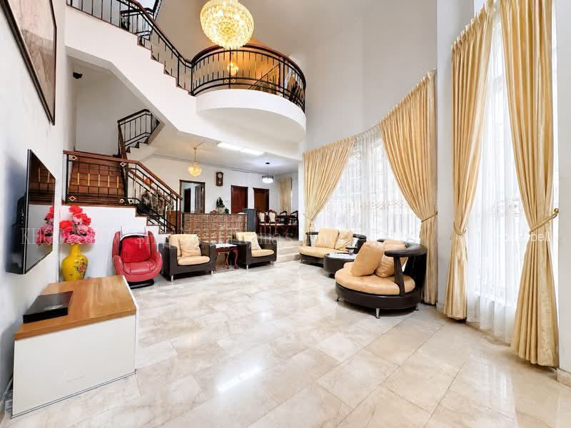 Rare Spacious Semi-Detached Situated Near Rivervale Mall(1)