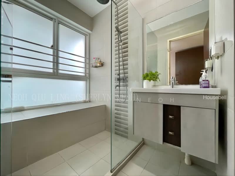 588D Ang Mo Kio Street 52, S$ 1,180,000, 1,205 sqft, HDB - 2 Generic