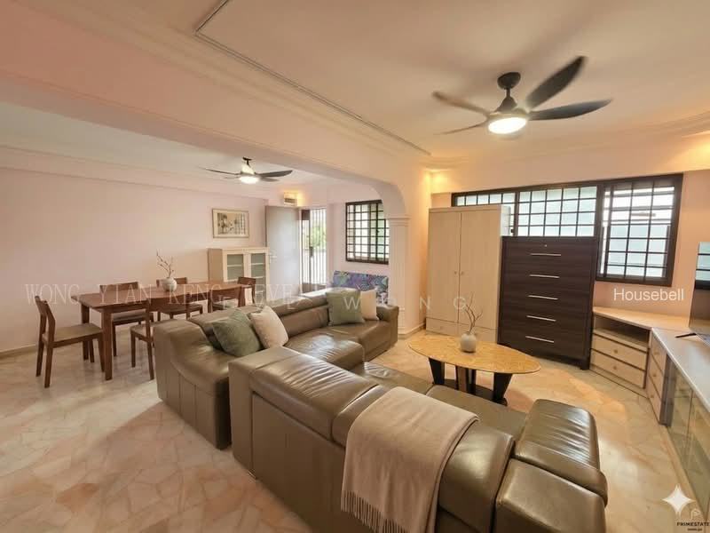 542 Hougang Avenue 8(3)
