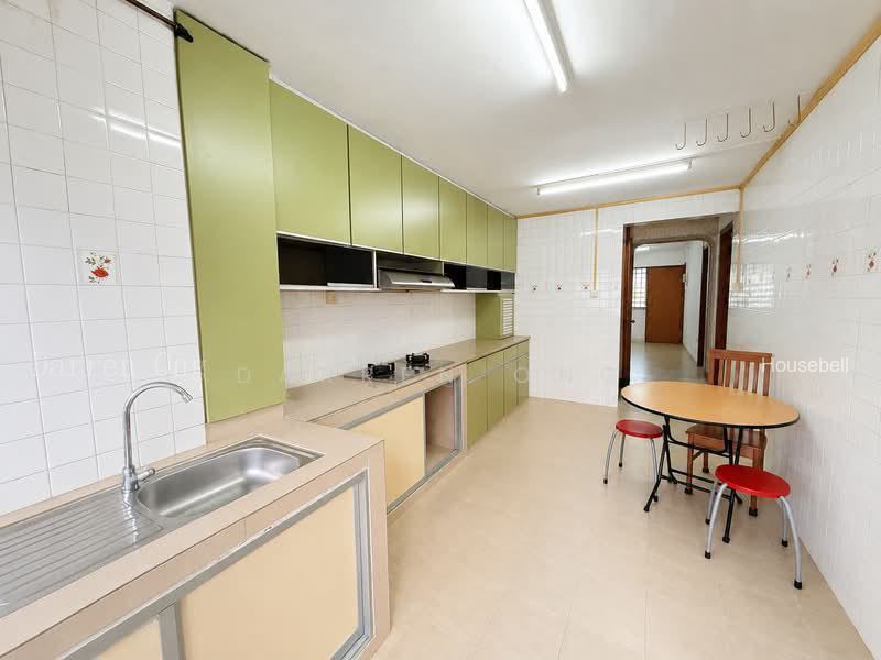 210 Jurong East Street 21(5)