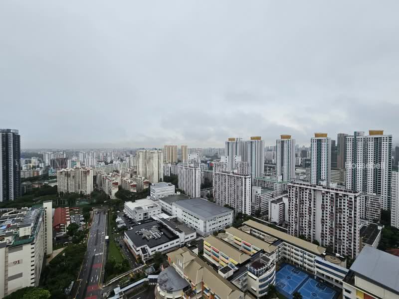 Trevista, S$ 2,300 /mo, 200 sqft, Condos - Condominium