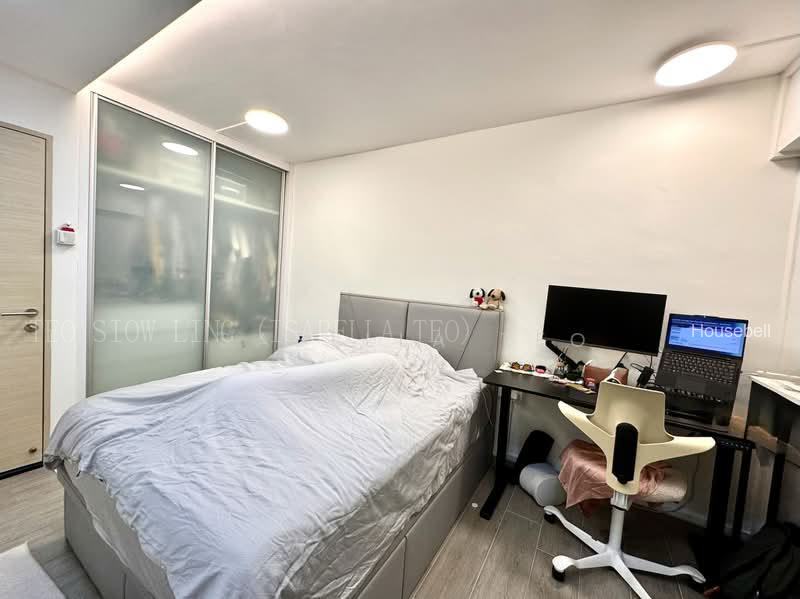 121 Paya Lebar Way, S$ 468,000 (可协商价格), 732 sqft, 组屋 - 3 NG