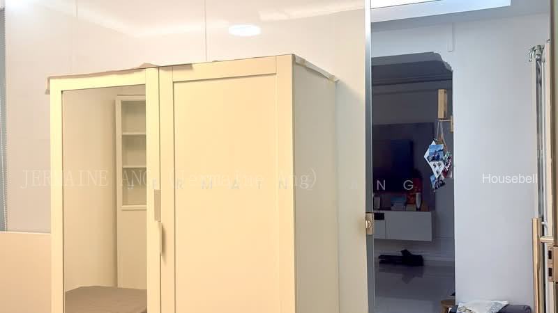 342 Tampines Street 33, S$ 900 /mo, 120 sqft, HDB - 4 A