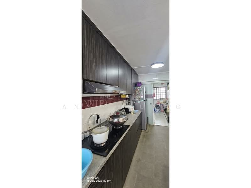 845 Woodlands Street 82(3)