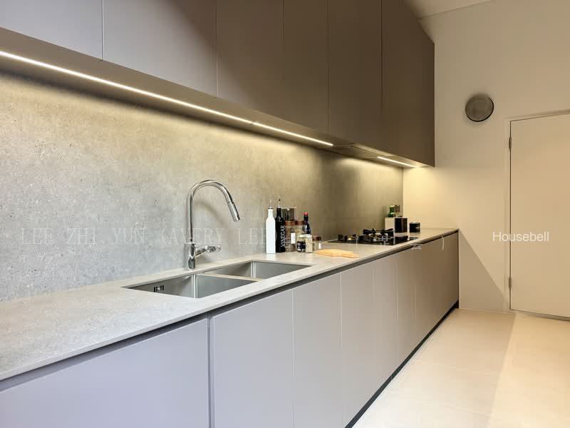 Hillcrest Road Brand New(6)