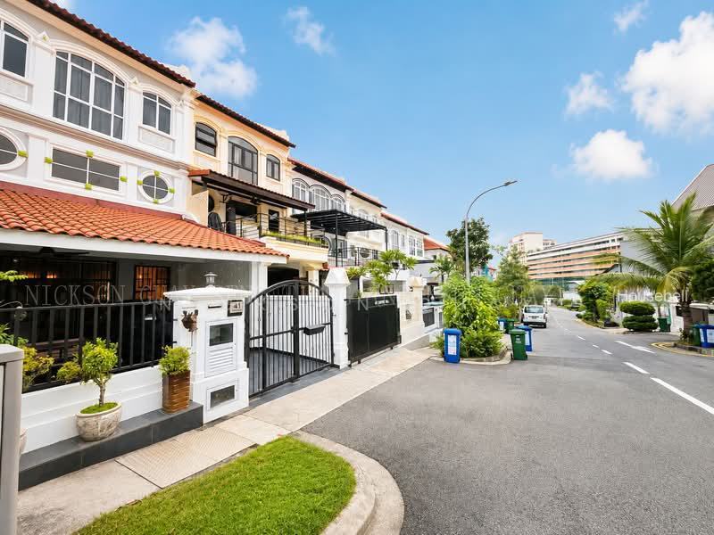 3 storey terrace house for sale @ Loyang Rise, S$ 2,500,000 (Starting From), 2,951 sqft, Landed - Terraced House