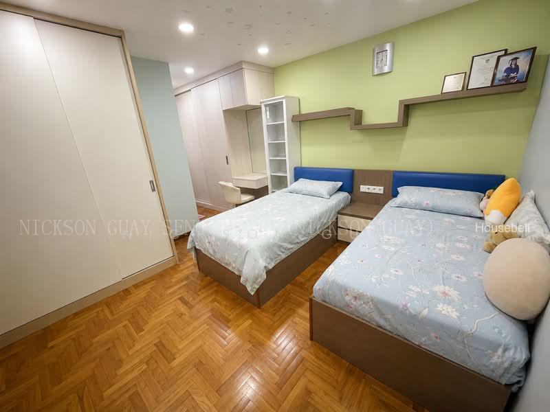 3 storey terrace house for sale @ Loyang Rise, S$ 2,500,000 (Starting From), 2,951 sqft, Landed - Terraced House