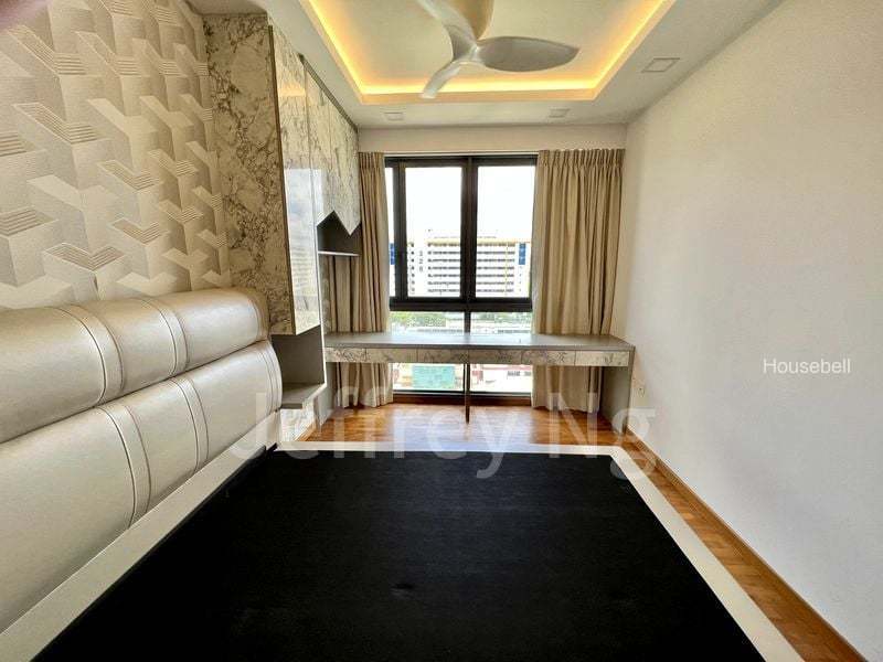 SkyPark Residences, S$ 4,588 /mo, 1,151 sqft, Condos - Executive Condominium