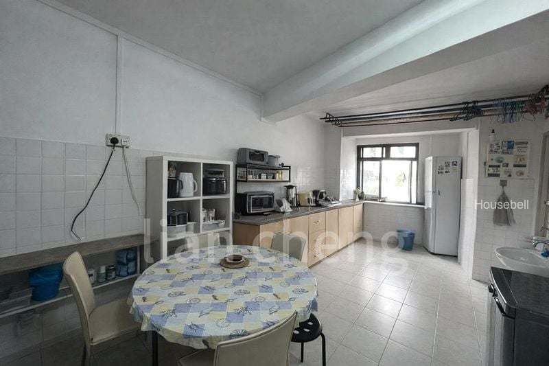 8 Marsiling Drive, S$ 420,000, 968 sqft, HDB - 4 I