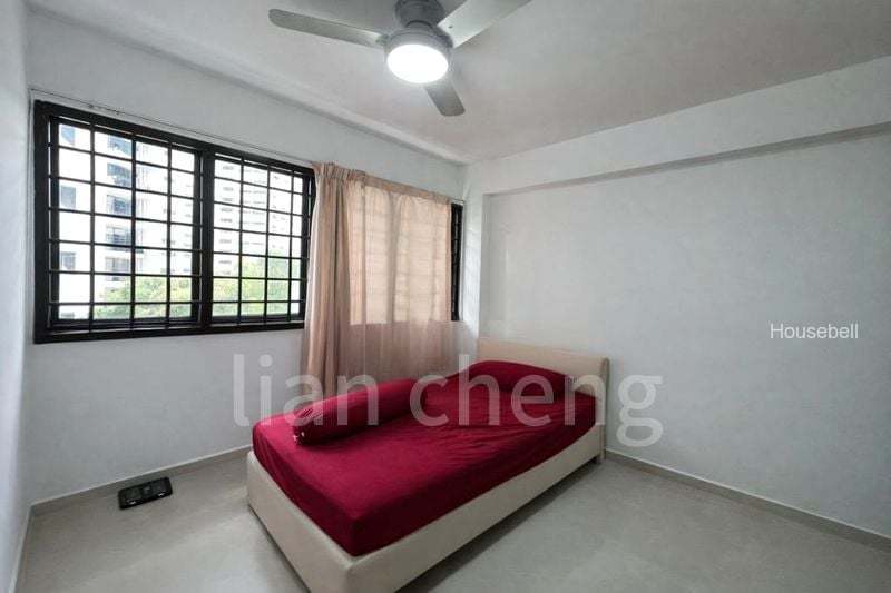 8 Marsiling Drive, S$ 420,000, 968 sqft, HDB - 4 I
