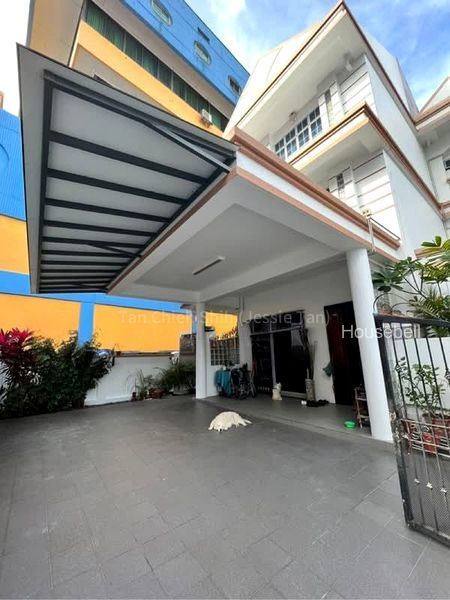5 Bed Terraced House (Landed) for Sale in  Mugliston Road(2)