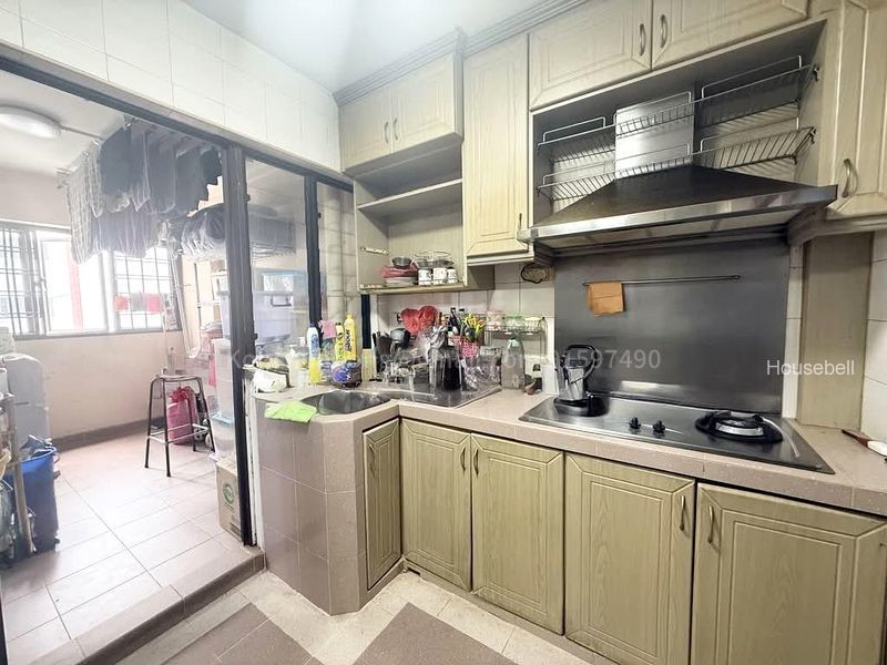 284 Toh Guan Road, S$ 819,000, 1,302 sqft, HDB - 5 I