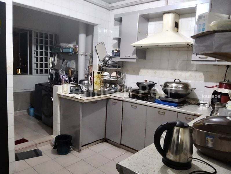 861 Woodlands Street 83(4)