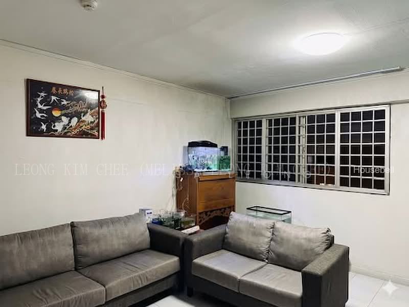 706 Hougang Avenue 2, S$ 555,000 (Negotiable), 980 sqft, HDB - 4 NG