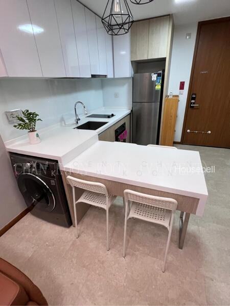 Watertown, S$ 3,300 /mo, 527 sqft, Condos - Condominium