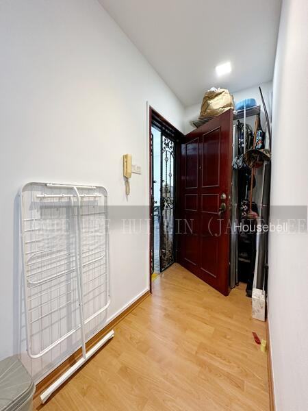 The Watercrest, S$ 1,080,000 (Negotiable), 861 sqft, Condos - Condominium