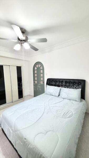 645 Jurong West Street 61(2)