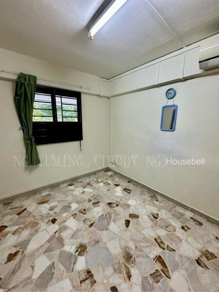 709 Bedok Reservoir Road, S$ 900 /mo, 107 sqft, HDB - 3 NG