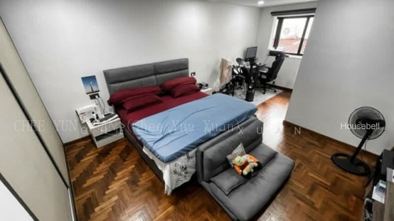 Renovated Master bedroom 2nd floor Landed Terrace at Macpherson