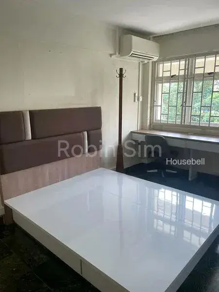 205 Boon Lay Drive, S$ 565,000, 1,377 sqft, HDB - 5 I