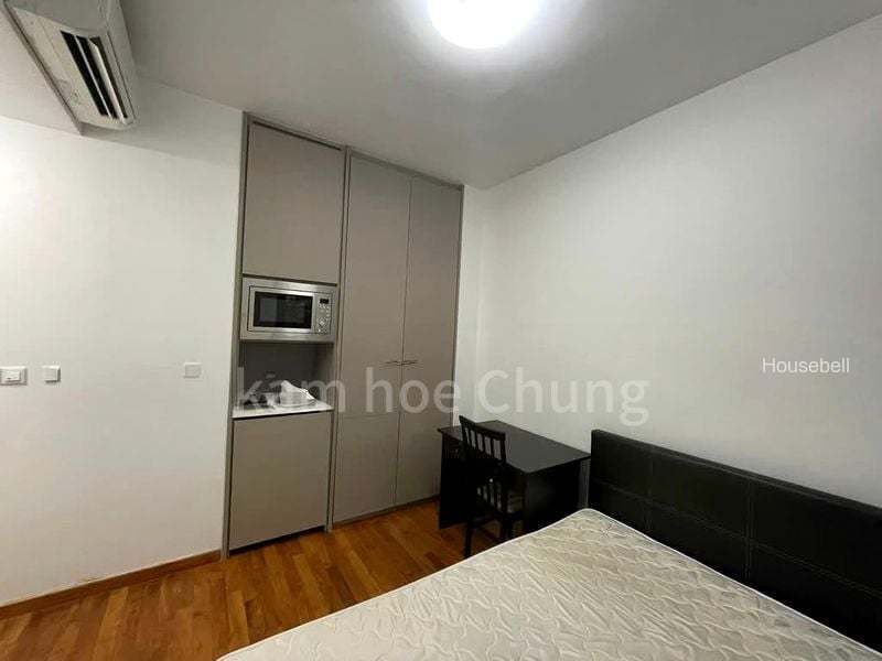 Sophia Hills(2)