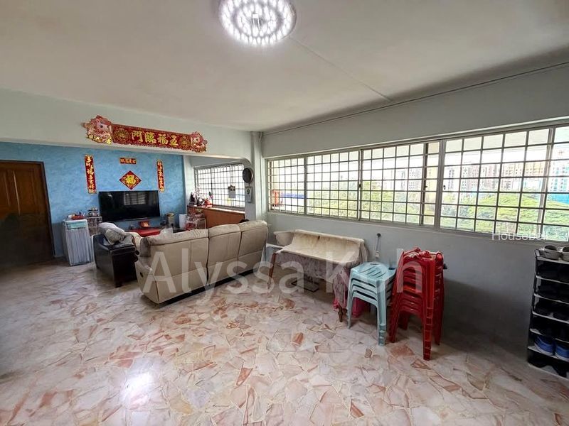 310 Jurong East Street 32(3)