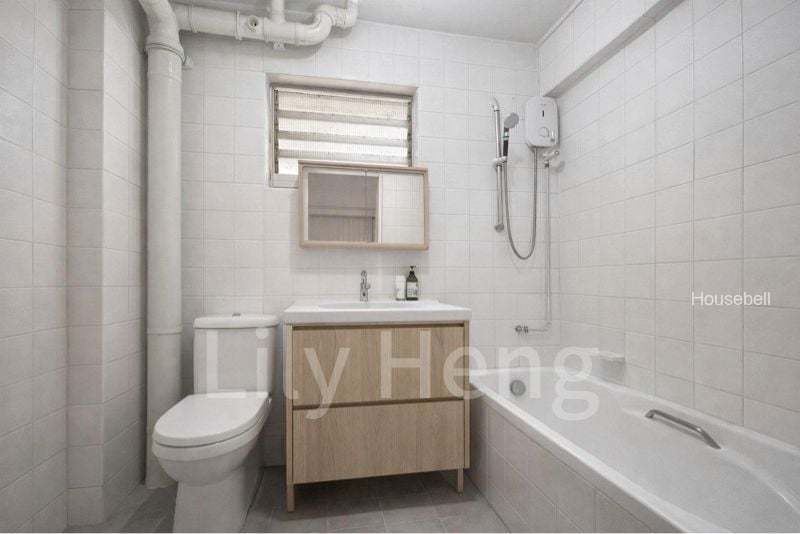 388 Tampines Street 32, S$ 760,000, 1,356 sqft, HDB - Unknown