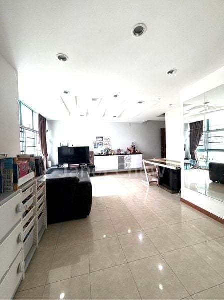 689B Woodlands Drive 75(2)