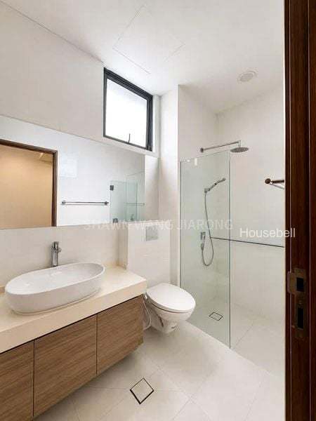 6 Bed Bungalow (Landed) for Rent in  Ponggol Twenty-Fourth Avenue, S$ 12,500 /月, 4,692 sqft, 有地 - Bungalow House
