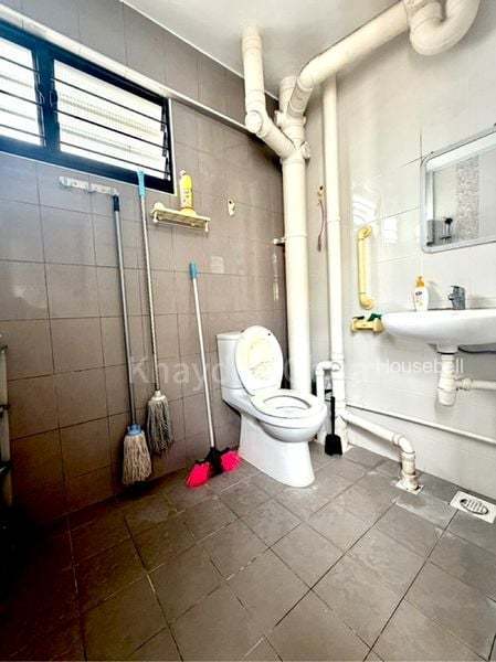 338 Bukit Batok Street 34, S$ 460,000, 904 sqft, HDB - 4 S