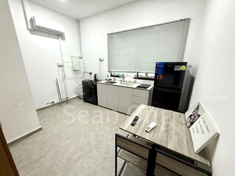Pasir Panjang Road, S$ 2,800 /mo, 150 sqft, Landed - Terraced House