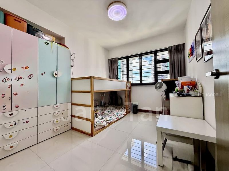 4 Room (4A) HDB for Sale in  33 Ghim Moh Link, S$ 1,210,000, 1,000 sqft, HDB - 4 A