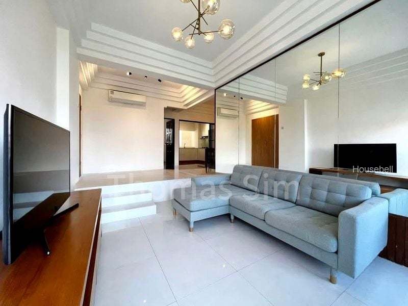 2 Bed Condo for Sale in  Lakepoint Condominium