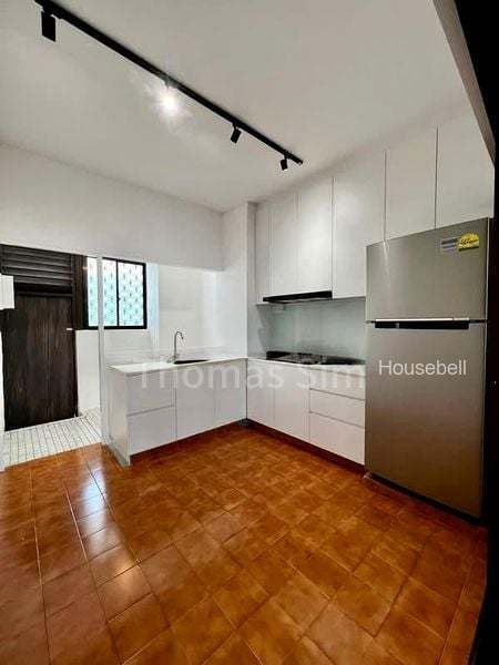 2 Bed Condo for Sale in  Lakepoint Condominium, S$ 1,000,000, 915 sqft, Condos - Condominium
