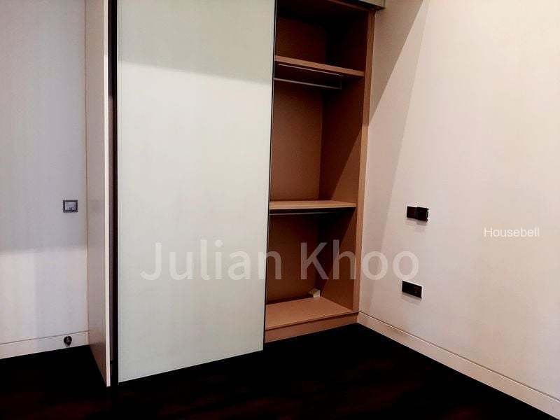 Lloyd SixtyFive, S$ 5,600 /mo, 990 sqft, Condos - Apartment