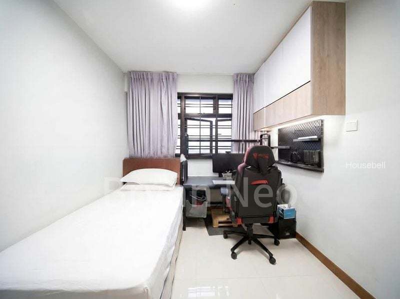 818B Choa Chu Kang Avenue 1, S$ 650,000, 990 sqft, HDB - 4 A
