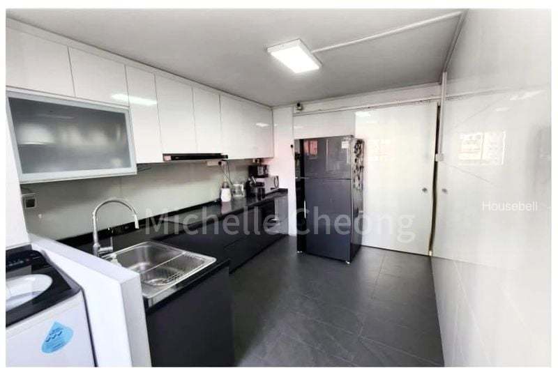 3 Room (3NG) HDB for Sale in  241 Jurong East Street 24(5)