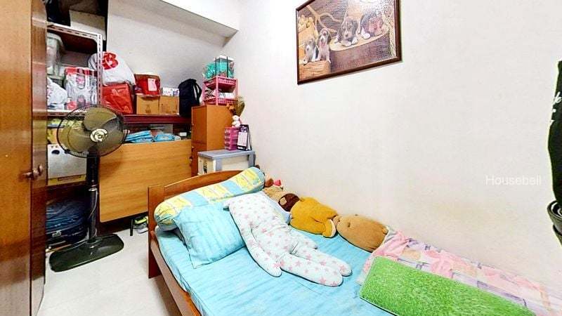 4+1 Bed Corner Terrace (Landed) for Sale in  Happy Avenue East, S$ 4,800,000, 2,401 sqft, Landed - Corner Terrace
