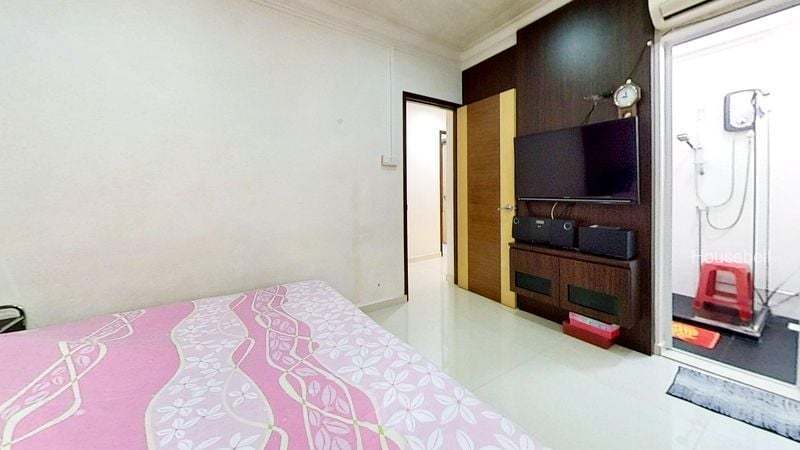4+1 Bed Corner Terrace (Landed) for Sale in  Happy Avenue East, S$ 4,800,000, 2,401 sqft, Landed - Corner Terrace